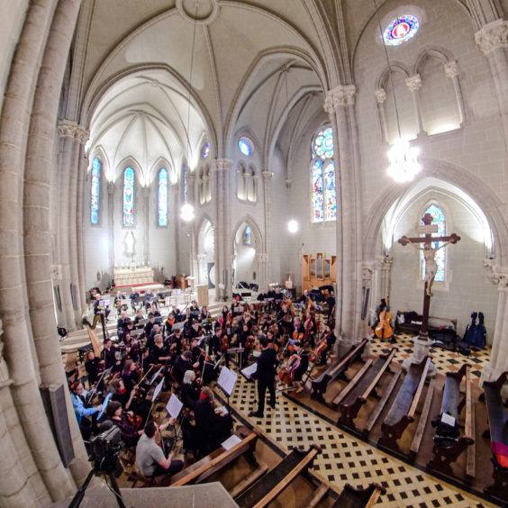 Vue 360 degrés d’un concert à Lancy, Eglise Notre-Dame-des-Grâces, février 2020